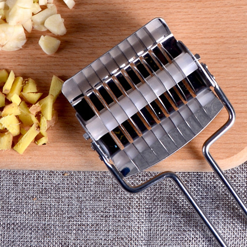 1Pcs  16.8*7.4cm  Kitchen Accessories Gadgets Stainless Steel Onion Chopper Slicer Garlic Coriander Cutter Cooking Tools